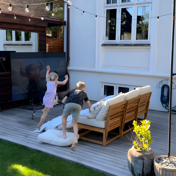 DIY Guide to Create an Outdoor Cinema at Home